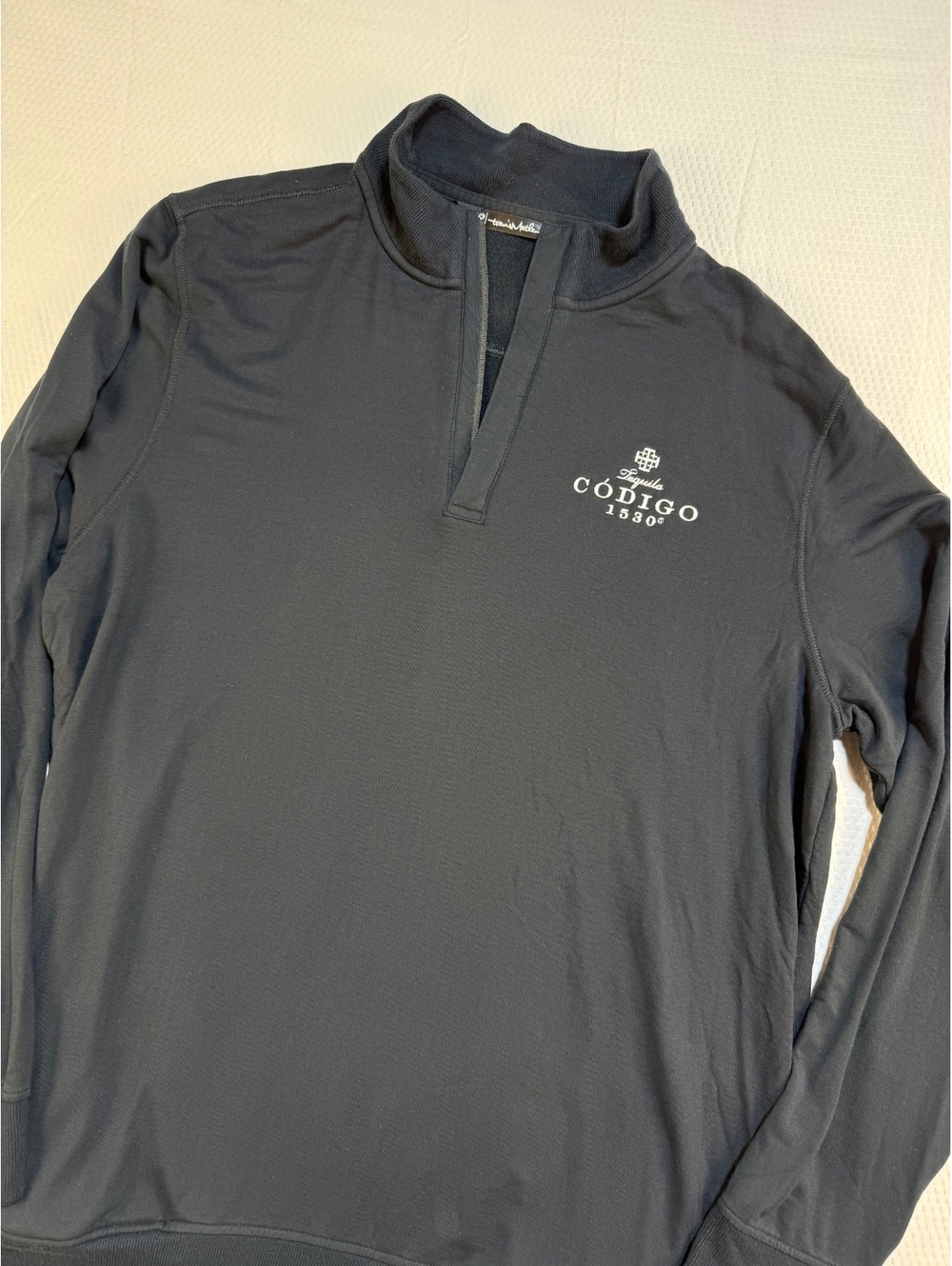 TravisMathew Mens XL Codigo 1530 Tequila Pullover Black Golf Mock Neck